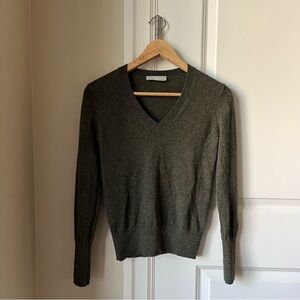 EVERLANE The Cashmere V-Neck Heathered Green, Size XS